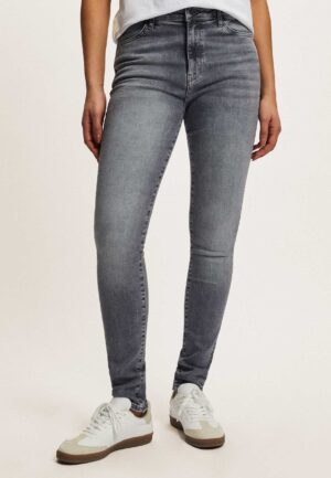 Silvercreek Doris Super Skinny Jeans