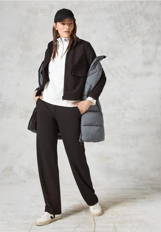 Sweater met borduursel