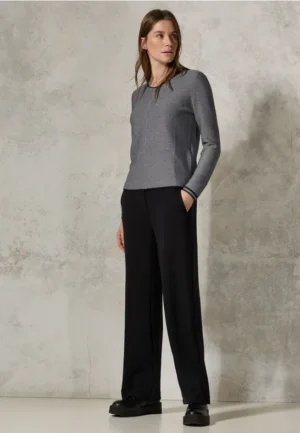 Trui met structuurstrepen