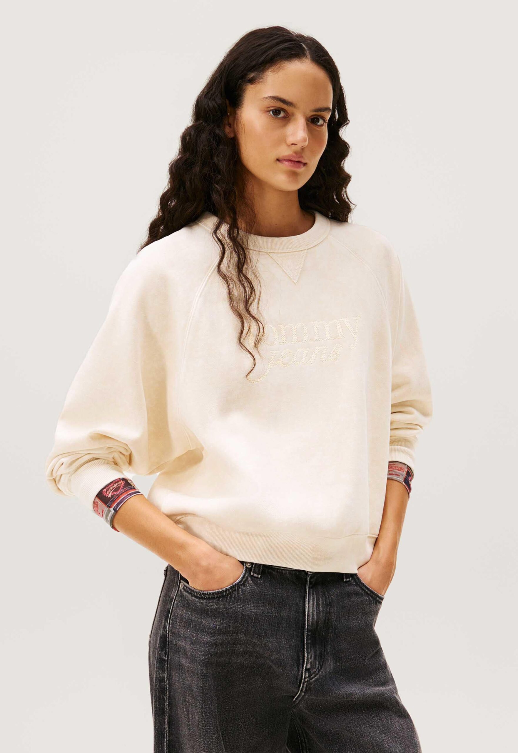 Tommy Jeans Raglan Script Sweater