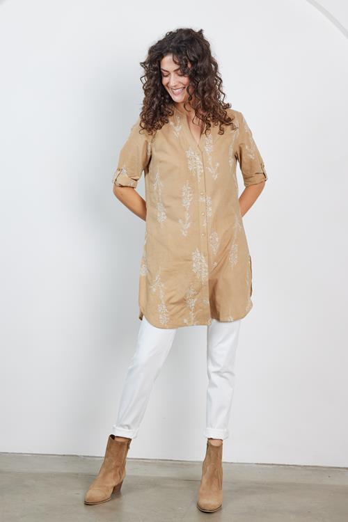 Tunic Chill In embro Sand Bouquet