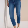 3/4 Slim Leg jeans in Slim Fit