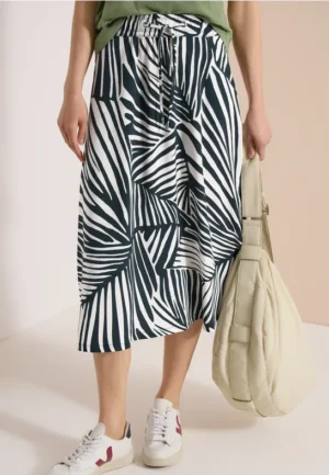 Midirok met grafisch patroon