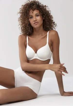 Spacer BH - Met beugel - Joan - 3 delige cup voor een goede ondersteuning - Naadloze cups - T-shirt bh