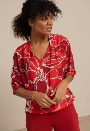 Studio Anneloes Eve Flower Top 13663 T-shirt Korte Mouw 4028 Ruby Red/coral Red