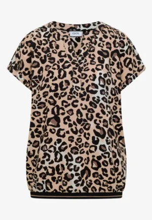 gespleten hals en leoprint