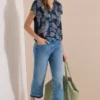 Blouse met split in de hals en een mix van texturen