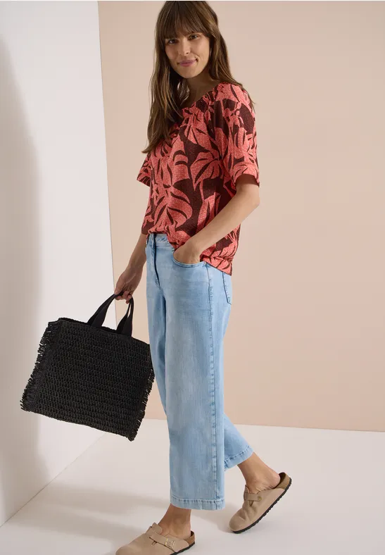 Carmen blouse met korte mouwen en bladprint