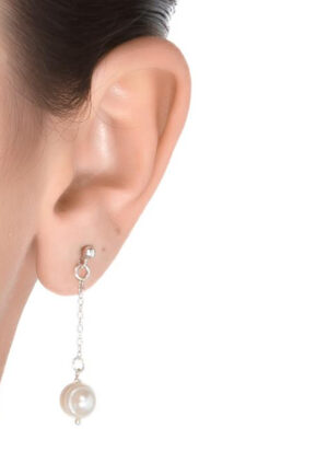 Alternative view of Luxenter oorbellen, kiarik in 925 sterling zilver en gerhodineerd afgewerkt met witte parel