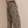 7/8 High Waist broek met Wide Leg en leoprint - Afbeelding 3