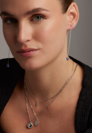 Alternative view of Luxenter, 925 sterling zilver en gerhodineerd aquamarijn blauwe hydrothermale kwarts oorbellen