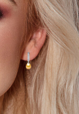 Alternative view of Oorbellen Dangle zoetwater parels 6-7mm Golden Pears Jewellery 925