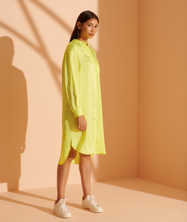 Limited Edition Zijden Shirtjurk Groen Grootte: 36
